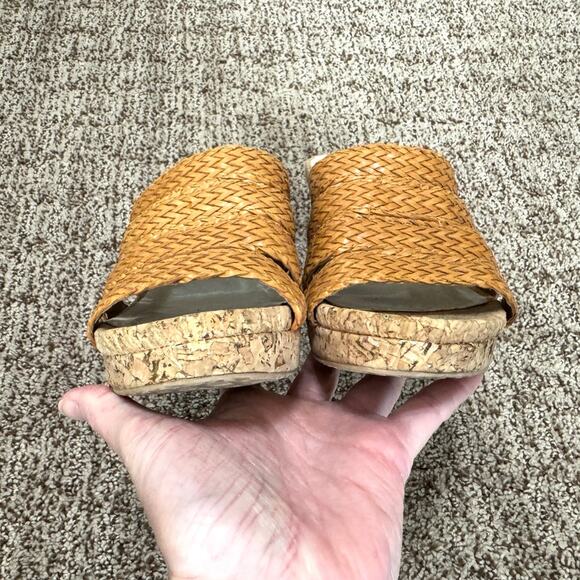 Dana Buchman VGUC Braided Brown Faux Leather Cork Look Wedge Sandals size 7.5 - Picture 4 of 8